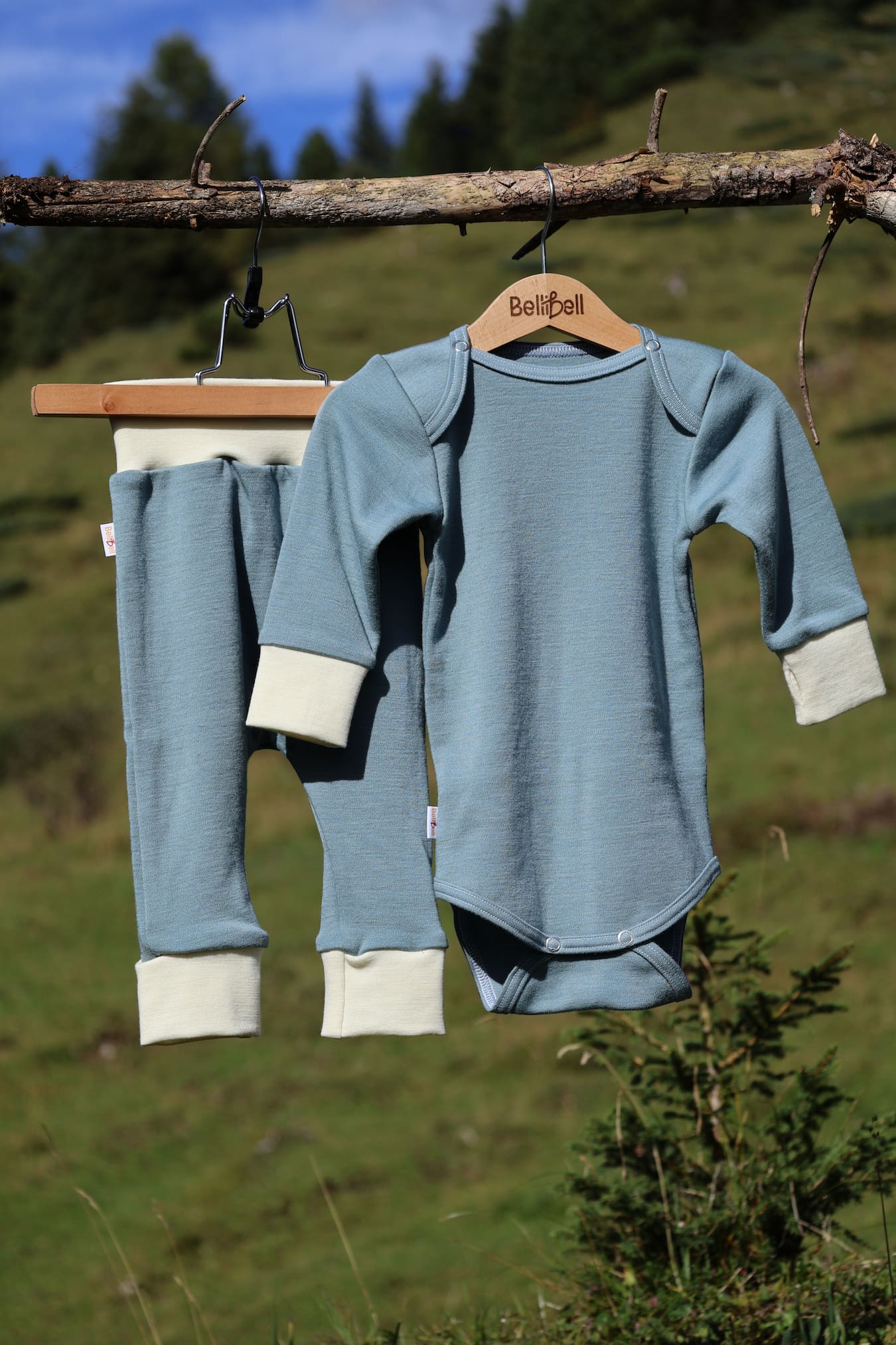 Set body a kalhoty  z merino vlny - modro-krémový